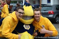 Thumb 2016.10.08 16 kerweumzug stefan  buzz und philipp