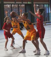 Thumb 2016.12.10 u13w heiligkreuz. lara duwe  beyzanur  zt rk 2